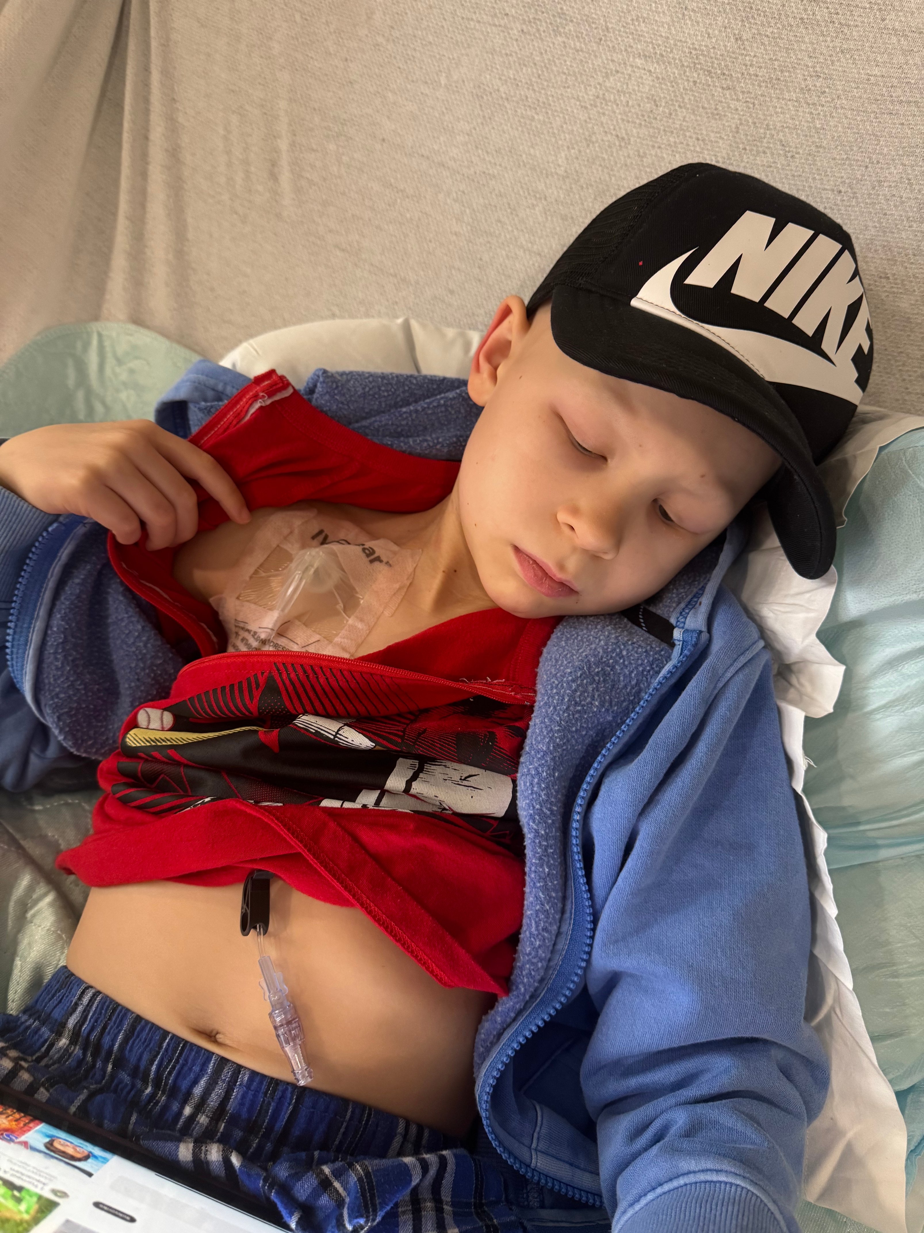 Ivan sleeping hospital with port